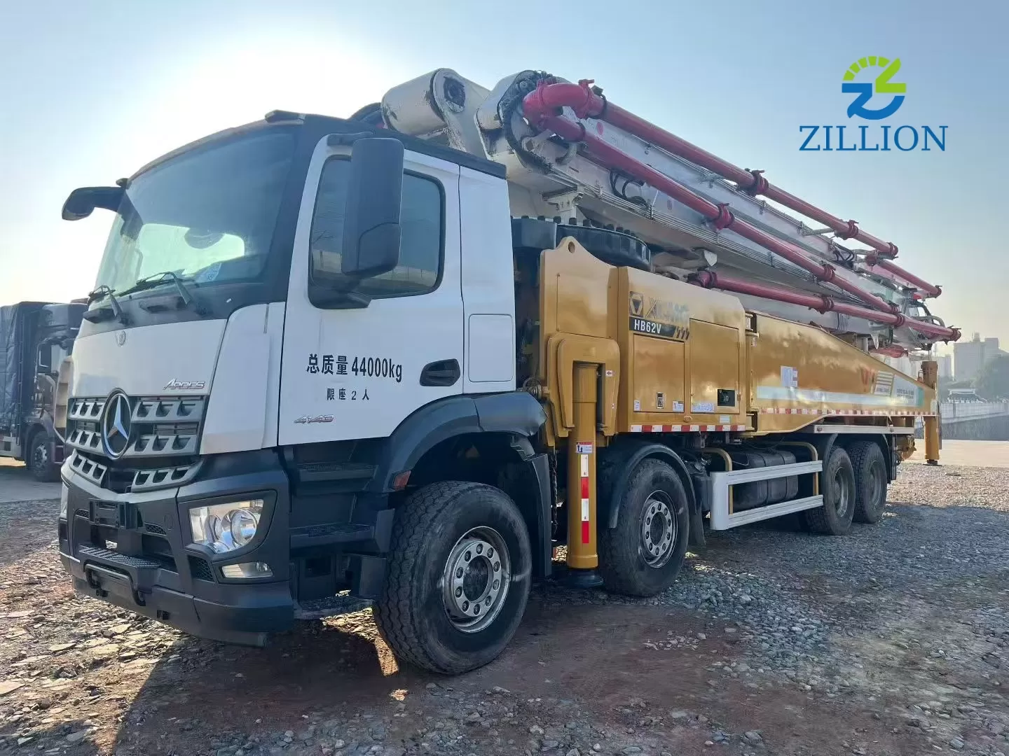 2021 XCMG 62m Truck-Mounted Concrete Pump Truck with Mercedes-Benz Chassis